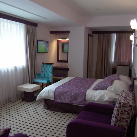 Izan Hotel İzmir Kamer foto