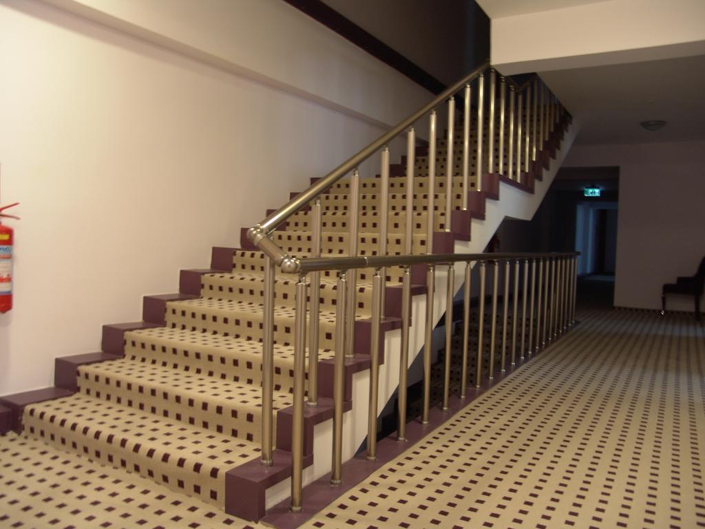 Izan Hotel İzmir Buitenkant foto