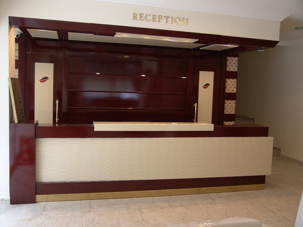 Izan Hotel İzmir Buitenkant foto